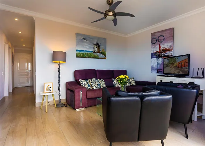 Ocean Panorama - 3 Ac Bedrooms, Private Garage, New Pool, 2 Bathrooms, Tv Channels